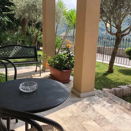 Couette-café Elisem San Marco d'Alunzio